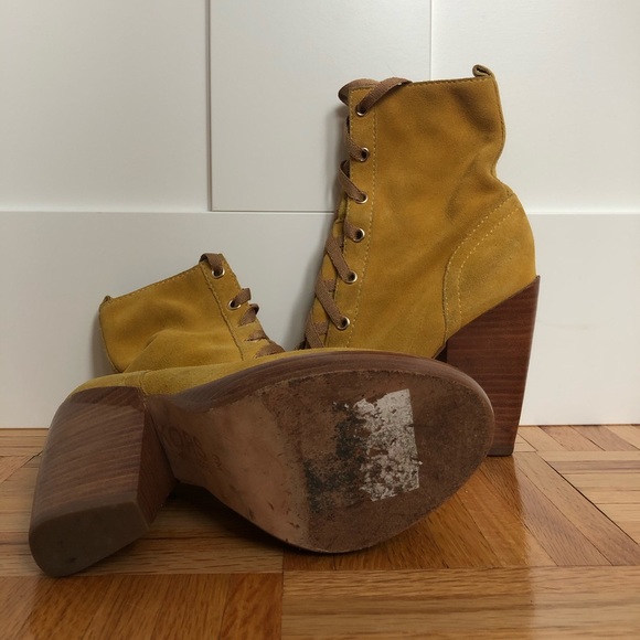 Michael Kors Lace up Bootie - Picture 5 of 5